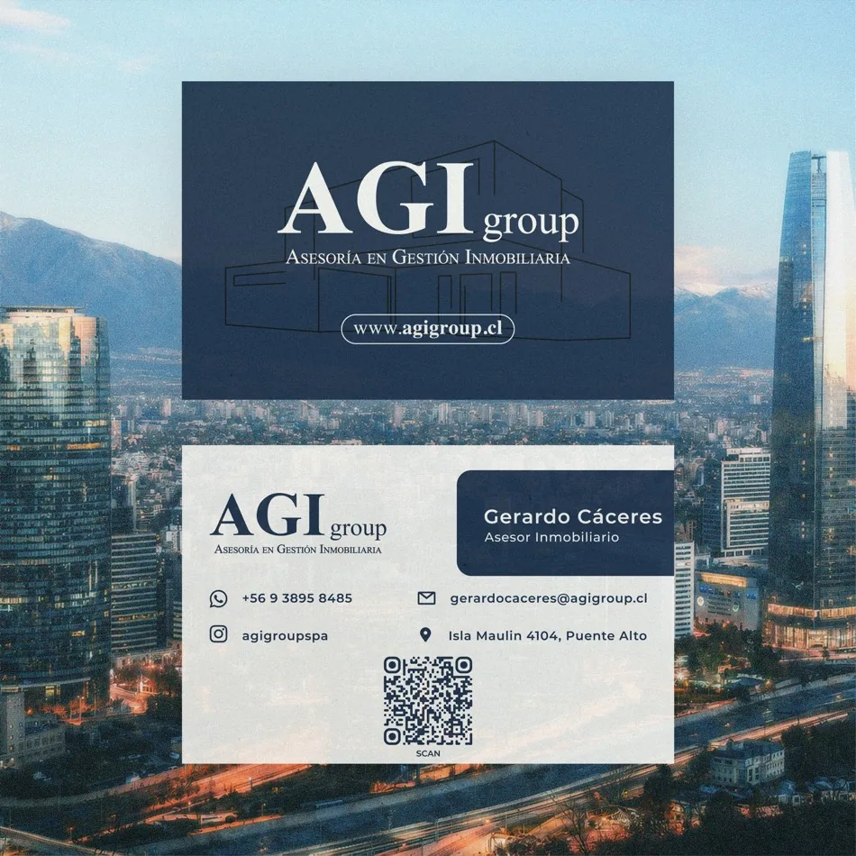 Tarjetas de presentación de AGI Group en azul marino y blanco, sobre una vista de Santiago al atardecer